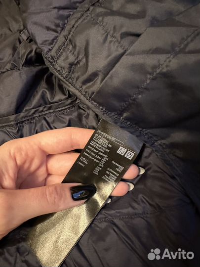 Ультратонкая куртка Uniqlo (XS)