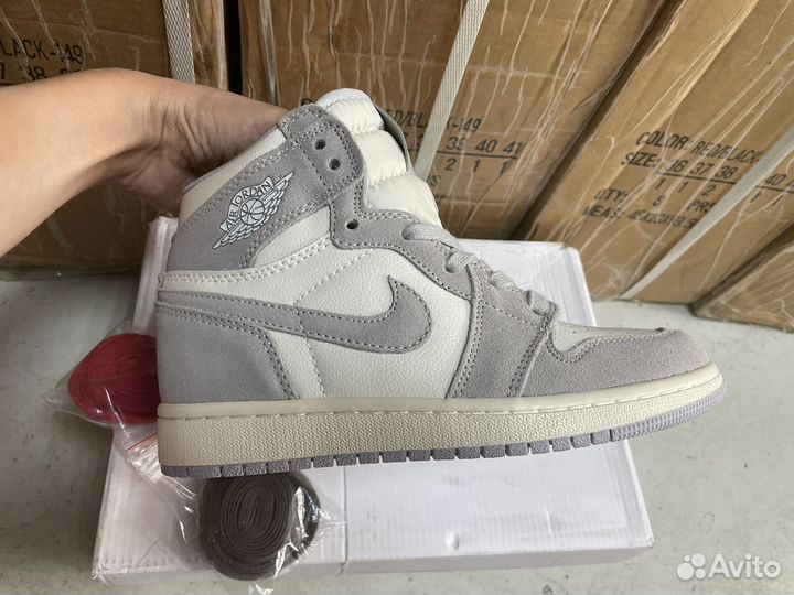 Nike air jordan 1 high white grey