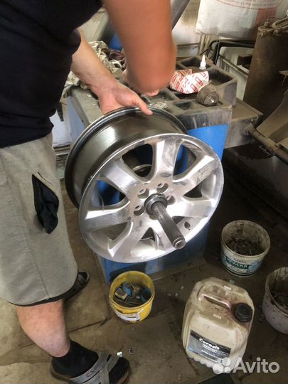 Заводские литые диски на toyota camry