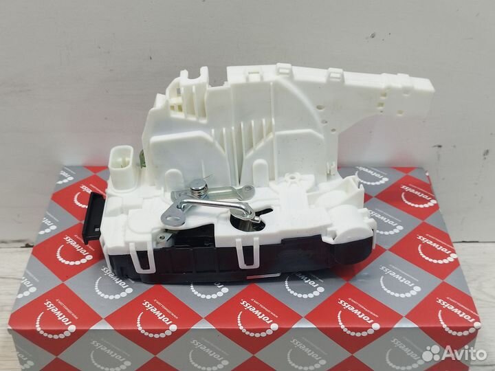 Замок задней/сдвижной двери MB Sprinter w906