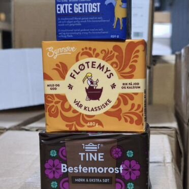 Сыр Брюност (норв. brunost — «коричневый сыр»)