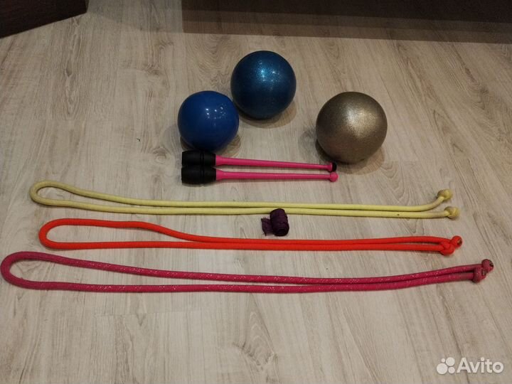 Гимнастический мяч + скакалка гимнастическая