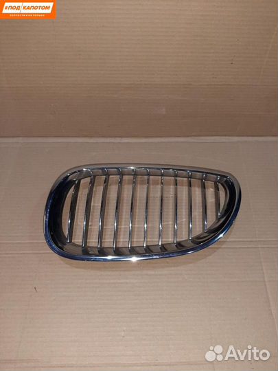 Решетка радиатора правая верхняя BMW 5 E60