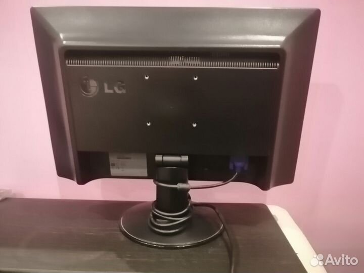 Монитор LG
