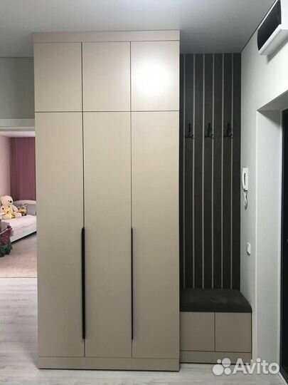 Прихожая на заказ в Краснодаре. Монтаж бесплатно