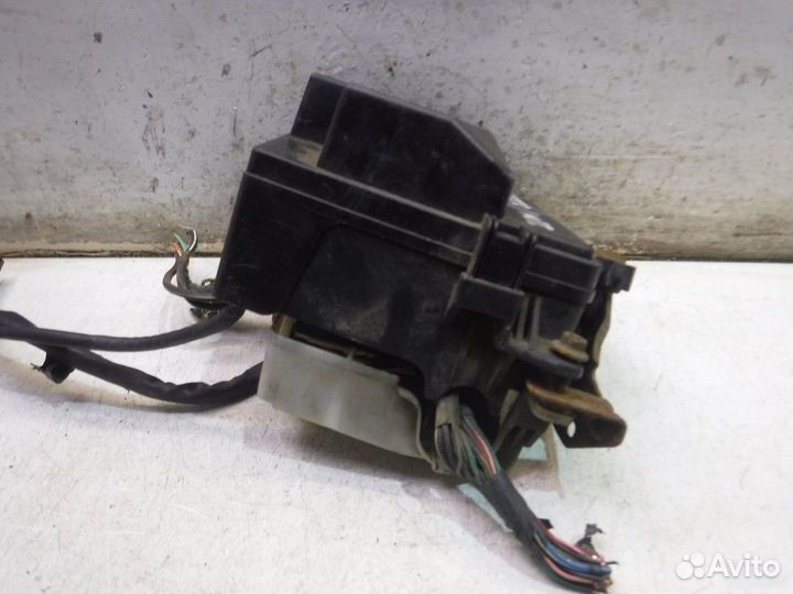 Блок предохранителей Mazda Protege BJ FS