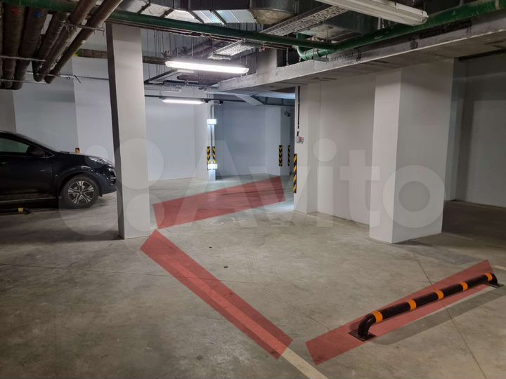 Машиноместо, 18 м²