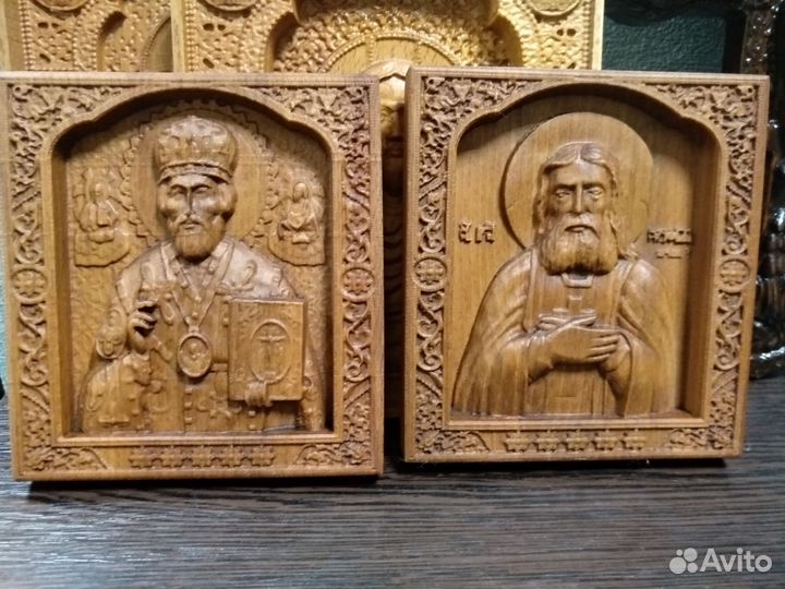 Резные иконы из дерева