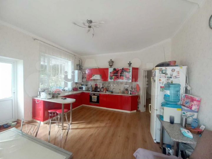 Дом 226 м² на участке 10 сот.