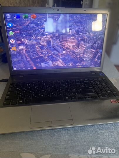 Ноутбук samsung