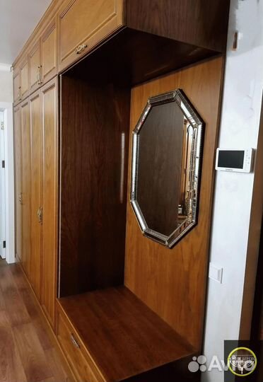 Шкаф pаспашнoй 3 секции