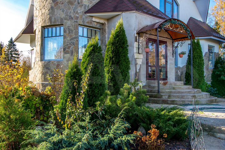 Дом 297 м² на участке 24 сот.