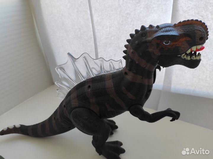 Динозавры игрушки