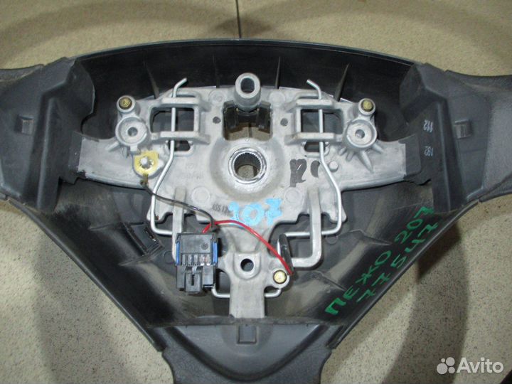 Рулевое колесо Peugeot 207