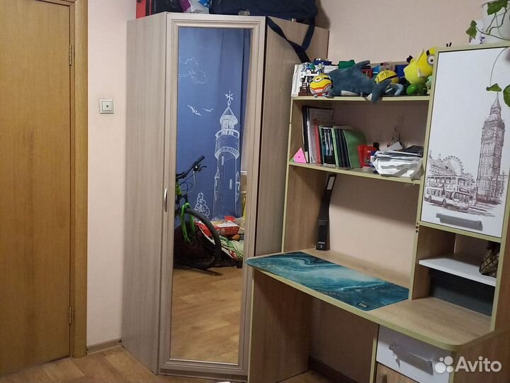 Стол школьный