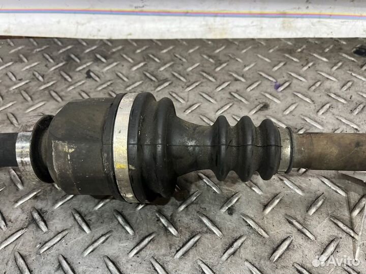 Привод передний правый передний правый Renault