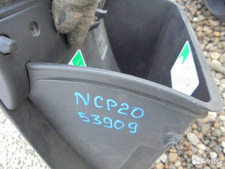 Бардачок Toyota Funcargo NCP20 2NZ-FE 2002/9