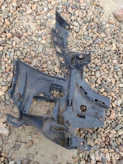 Каркас бампера передний левый Mercedes S-Class