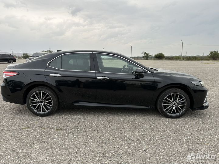 Toyota Camry, 2023