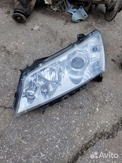 Фара левая geely emgrand ec7 сломано крепление