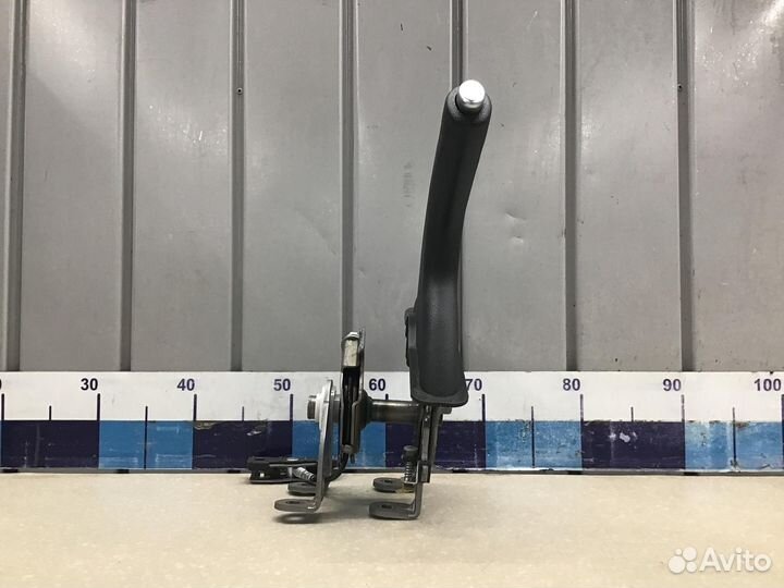 Рычаг стояночного тормоза Kia Cerato 2018