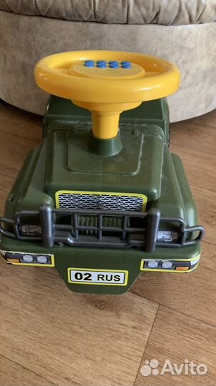 Машинка-каталка