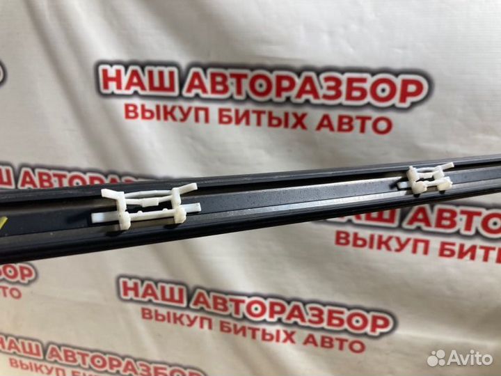 Молдинг крыши левый Kia Cerato 4 седан 2019