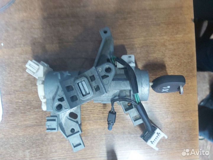 Замок зажигания Митсубиси Лансер Х