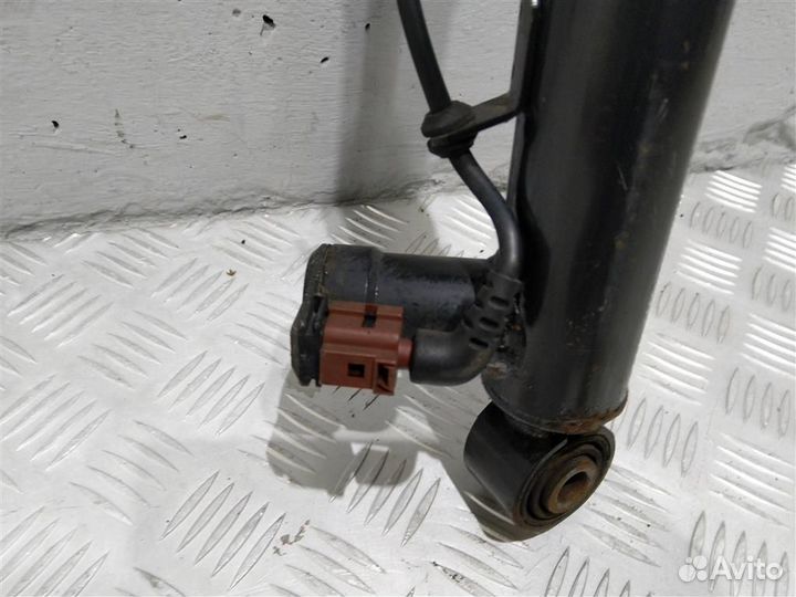 Амортизатор задний Volkswagen Passat CC