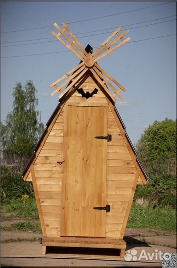 Уличный туалет деревянный HAT117