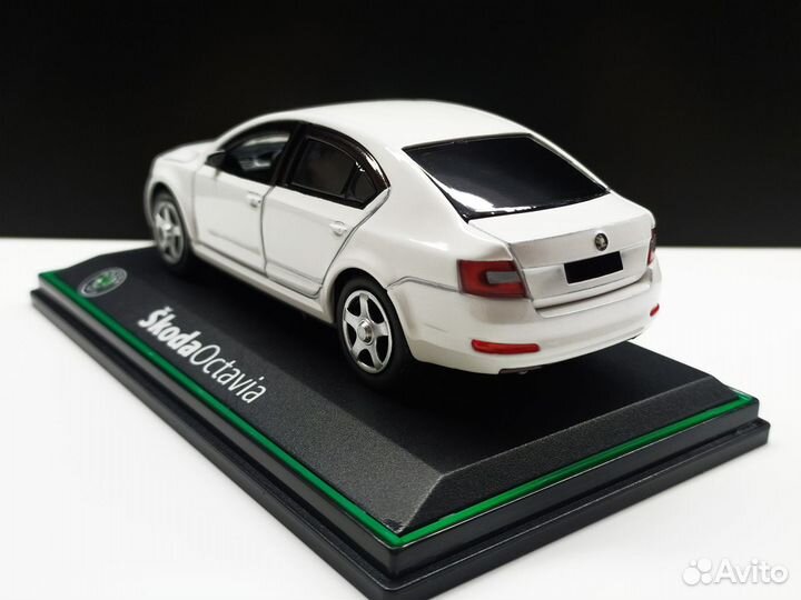 1:38 Skoda Octavia White