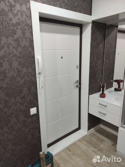 Ремонт двери, замена замка, ручек, обшивки