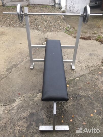 Скамья для жима и штанга