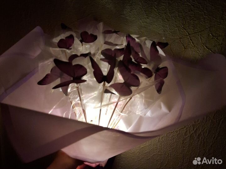 Букет из бабочек с подсветкой