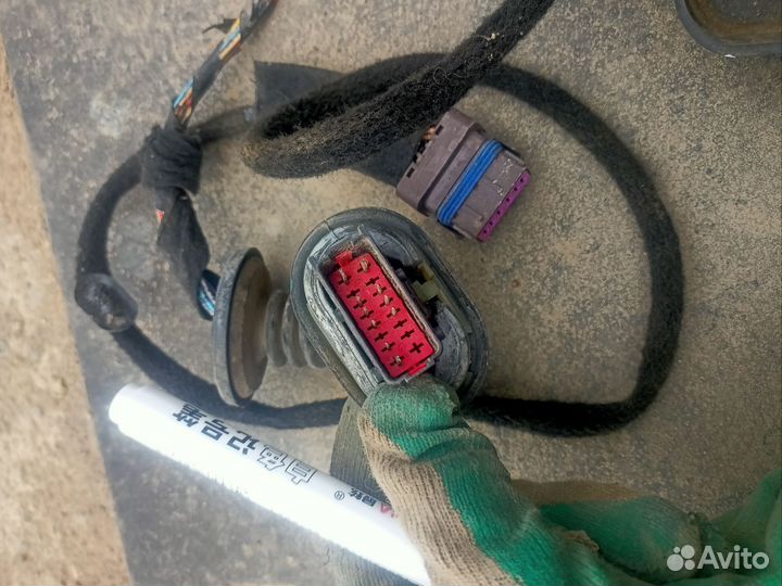 Проводка двери задняя правая Peugeot 307