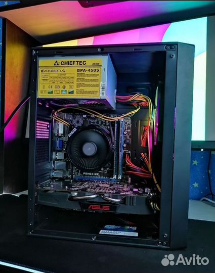 Игровой системный блок с монитором