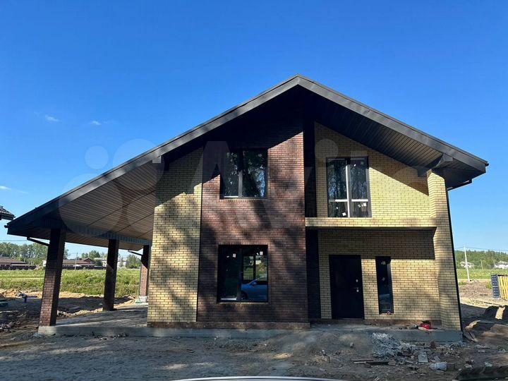 Дом 165 м² на участке 8 сот.