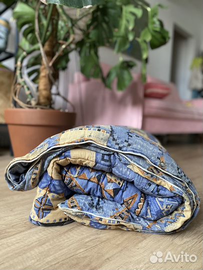 Одеяло из верблюжьей шерсти