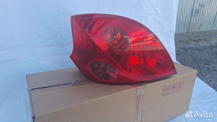 Фонарь правый Kia Ceed хэдчбэк