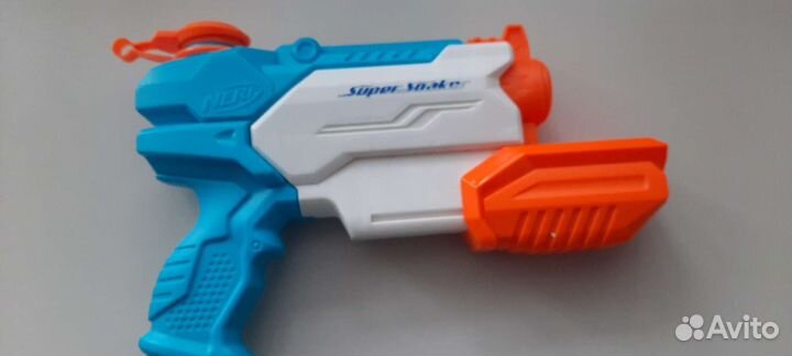 Детски водный пистолет nerf