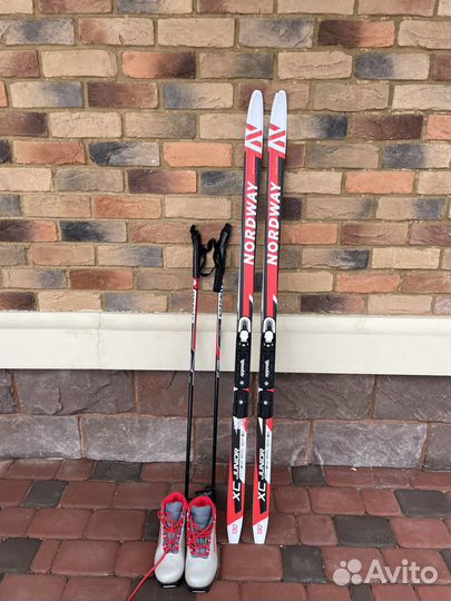 Детские беговые лыжи Nordway - полный комплект