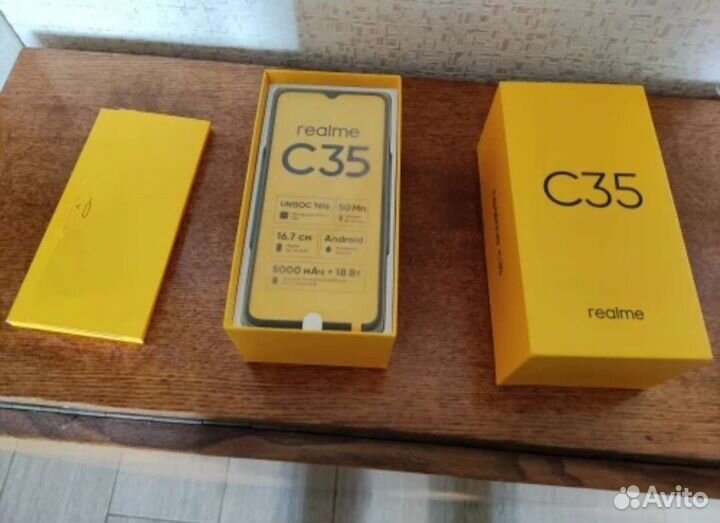 Realme C35