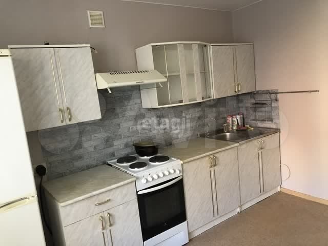 4-к. квартира, 96 м², 4/10 эт.