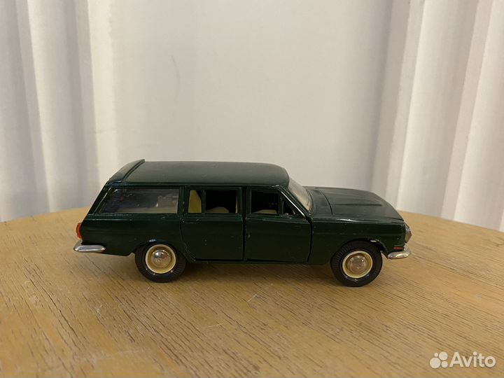 Модель автомобиля 1:43 Волга Газ 24-02 А13