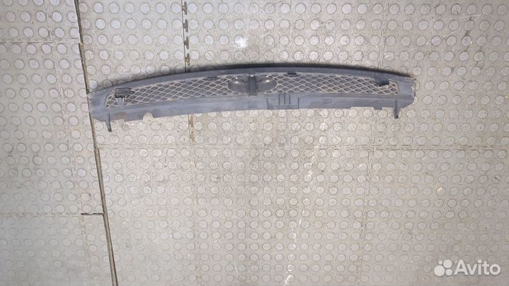 Решетка радиатора Ford Fiesta, 2003