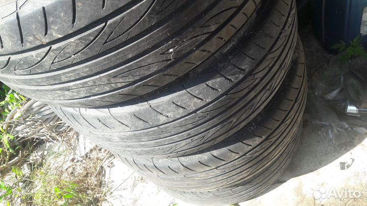 Yokohama Advan Fleva V701 235/50 R18