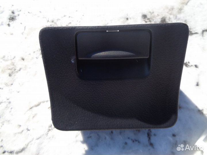 Бардачок Toyota Corolla Fielder ZRE142 2ZR-FE