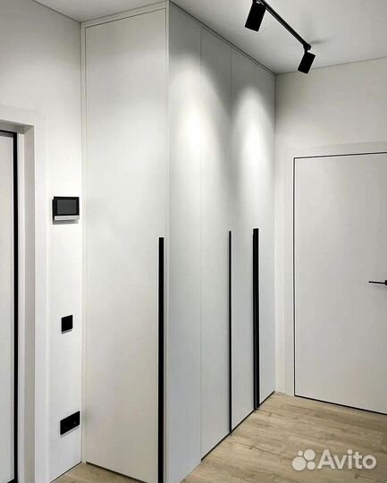 Шкаф распашной на заказ