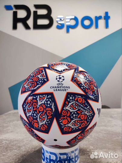 Футбольный мяч adidas лига чемпионов 2023