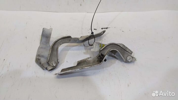 Крепление капота toyota Mark II X11 00-04 L+R